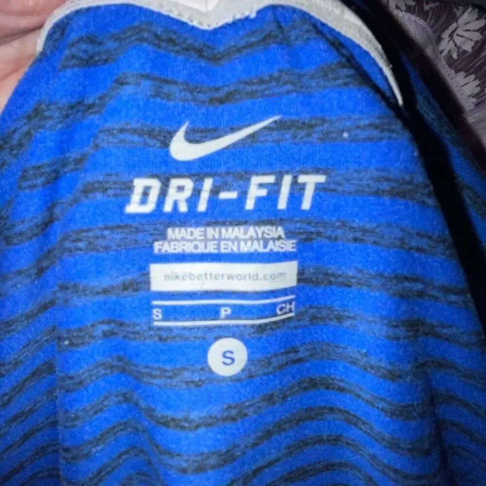 Nike Dri-FIT Running Shirt Small Black Blue Striped Long Sleeve Athletic Gym‎